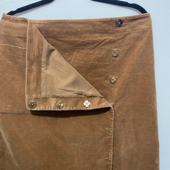 Size 10 Banana Republic Brown Corduroy Asymmetrical Corduroy Skirt with Pocket - Picture 2 of 3